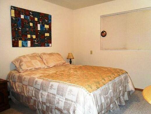 Cymbidium Cottage - Photo5