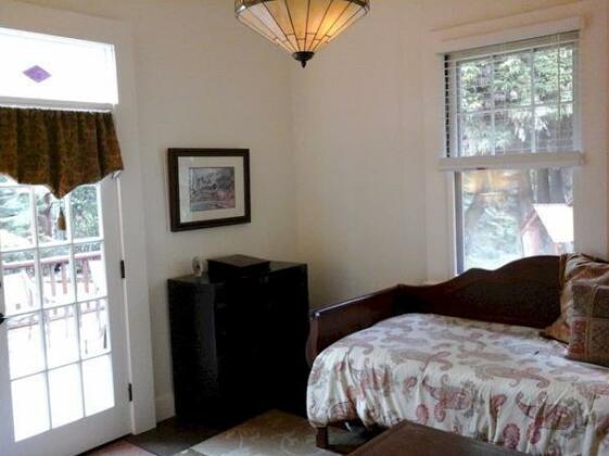 Hale Ohia Cottages - Photo4