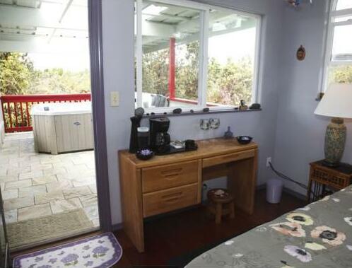 Mauna Kea View Private Hot Tub Suite - Photo4
