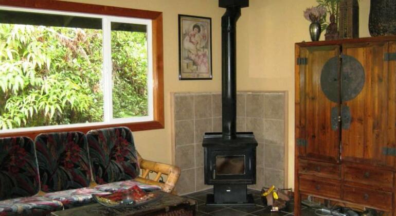 Volcano Secret Garden Cave Cottage - Photo4