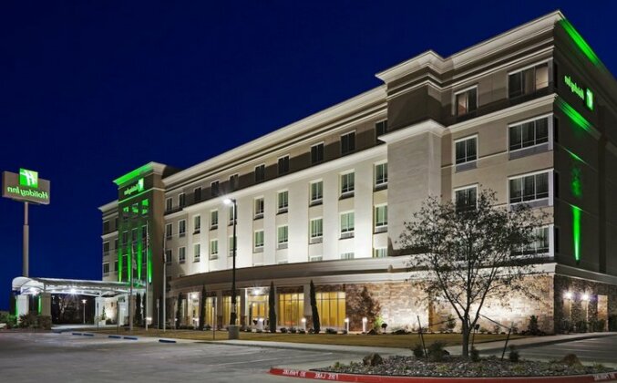 Holiday Inn Hotel & Suites Waco Northwest