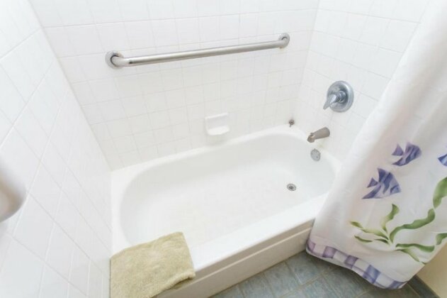 S Kihei Condo 338 2 Bedrooms 2 Bathrooms Condo - Photo4