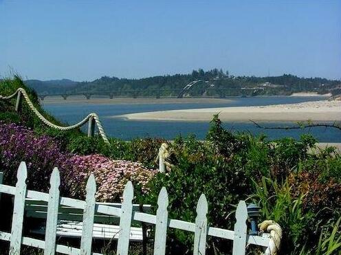 Cliff House Bed & Breakfast - Photo2