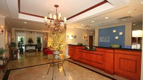 Holiday Inn Express Hotel & Suites Walterboro I-95 - Photo4
