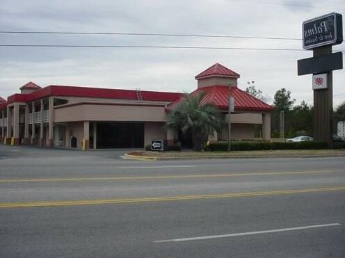 Palms Inn and Suites - Photo2