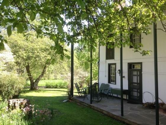 The Anderson Cottage Bed & Breakfast - Photo2