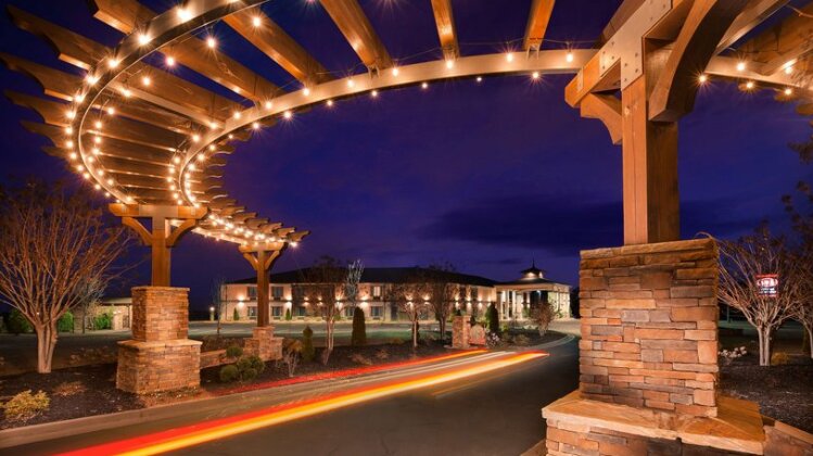 Best Western Warm Springs Hotel and Event Center - Photo4