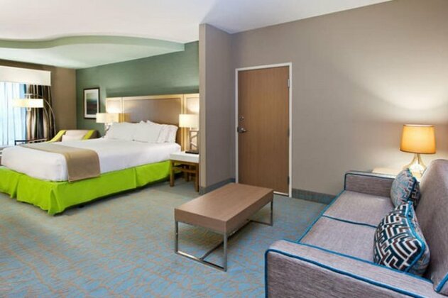 Holiday Inn Express & Suites Warner Robins North West - Photo4