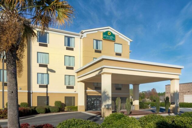La Quinta Inn & Suites Warner Robins - Robins AFB - Photo2
