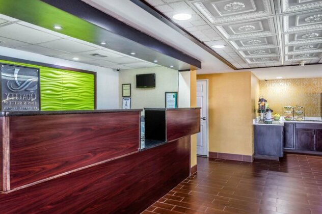 Quality Inn & Suites Warner Robins - Photo5