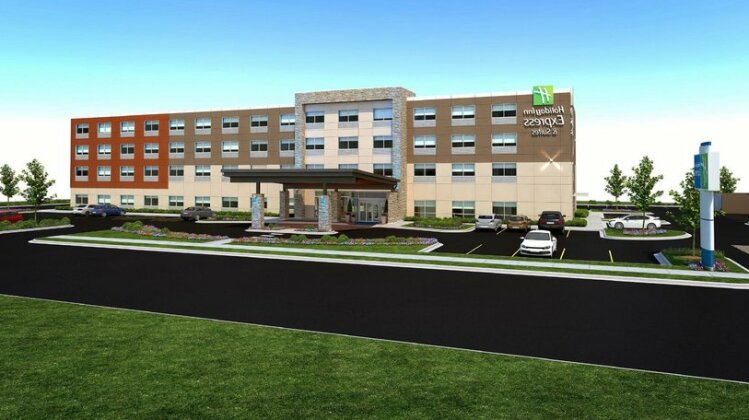 Holiday Inn Express & Suites - Warrensburg North