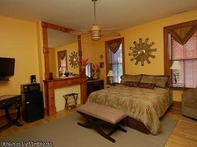 Mt Vernon Square Bed and Breakfast - Photo3