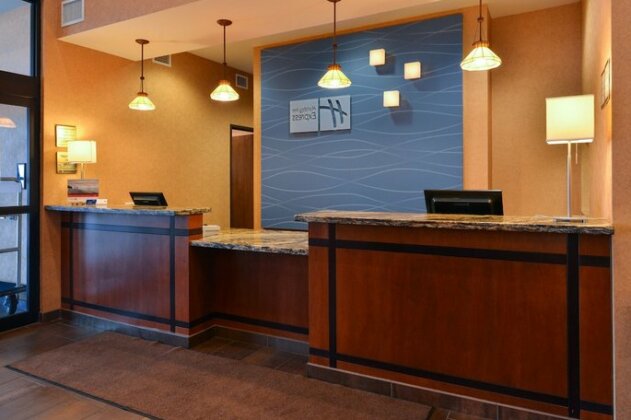 Holiday Inn Express Hotel & Suites St George North-Zion - Photo2