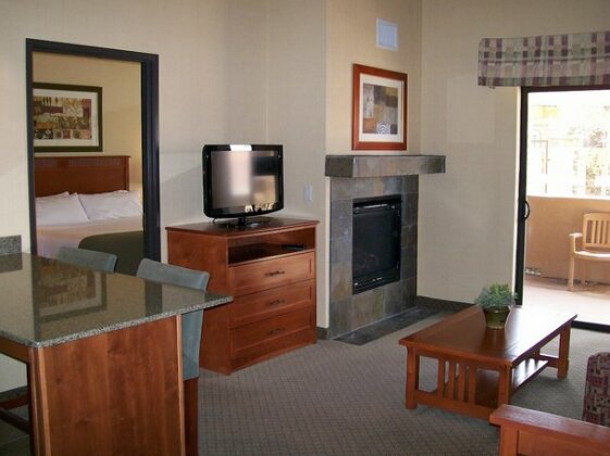 Holiday Inn Express Hotel & Suites St George North-Zion - Photo4