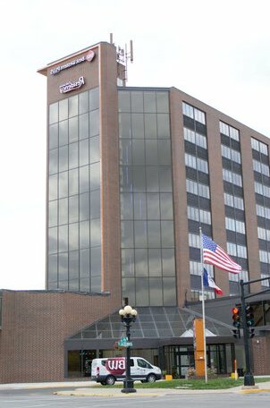 Ramada by Wyndham Waterloo Hotel and Convention Center