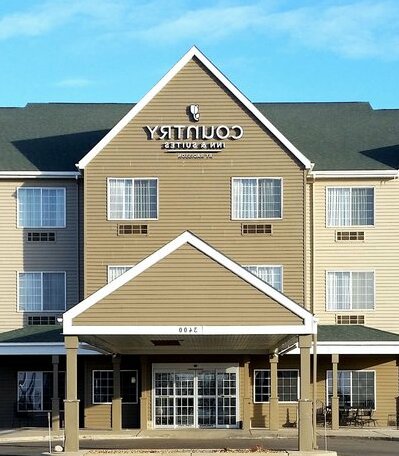 Country Inn & Suites by Radisson Watertown SD