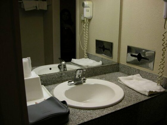 Executive Inn and Suites Waxahachie - Photo2