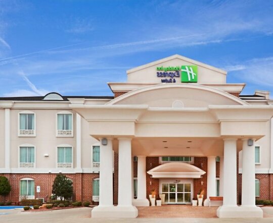 Holiday Inn Express Hotel & Suites Waxahachie - Photo2