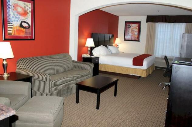 Holiday Inn Express Hotel and Suites Weatherford - Photo5