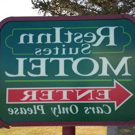 Rest Inn Suites Motel Wells - Photo2