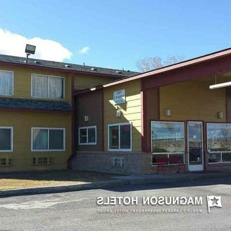 Rest Inn Suites Motel Wells - Photo3