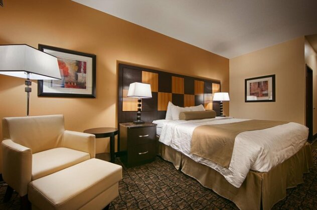 Best Western Plus - Wendover Inn - Photo4