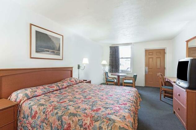 Knights Inn Wendover - Photo5