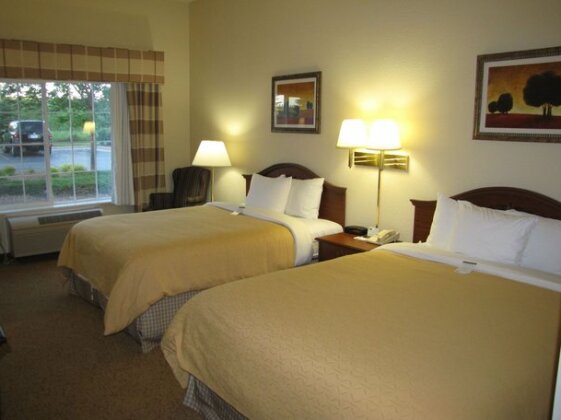 Country Inn & Suites by Radisson West Bend WI - Photo3