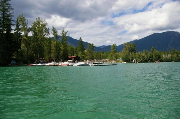 Lake Five Resort