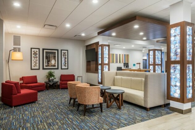 Holiday Inn Express & Suites West Plains Southwest - Photo4