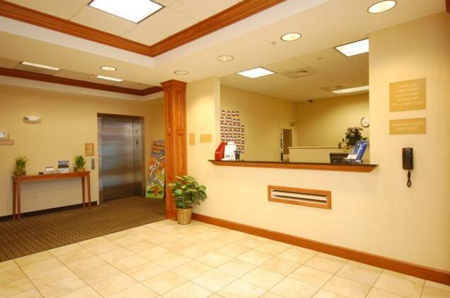 Candlewood Suites-West Springfield - Photo5
