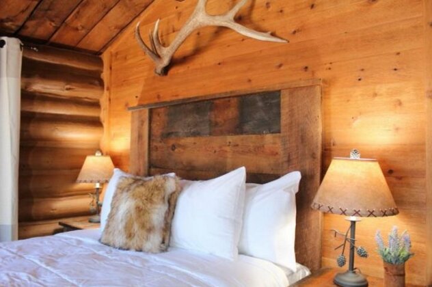 Elk Horn Cabins and Inn - Photo2