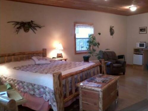 West Yellowstone Bed and Breakfast - Photo2