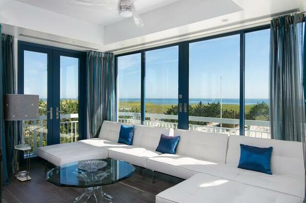 Breathtaking 2 Bedroom Westhampton Beach House with amazing views - Photo2