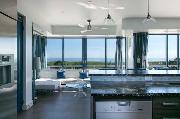 Breathtaking 2 Bedroom Westhampton Beach House with amazing views - Photo5