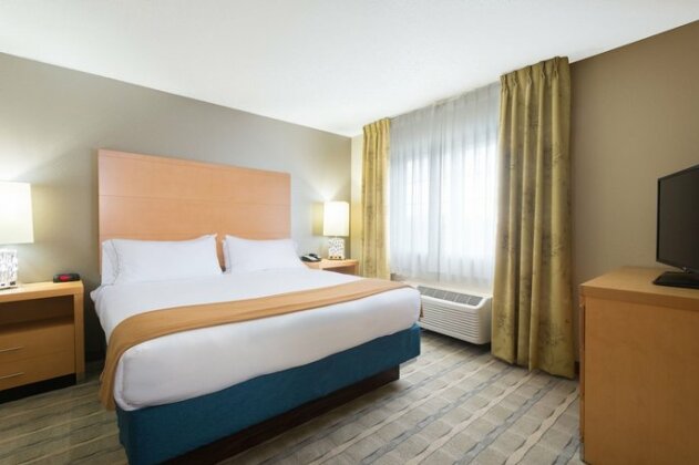 Holiday Inn Express & Suites Wheat Ridge-Denver West - Photo5