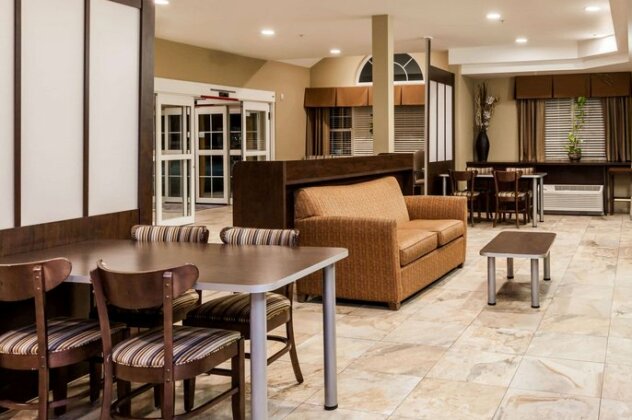 Microtel Inn & Suites by Wyndham Wheeler Ridge - Photo4