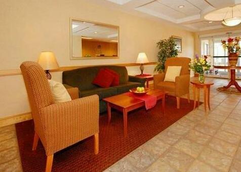 Fairfield Inn and Suites White River Junction - Photo3