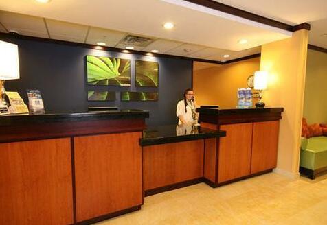 Fairfield Inn and Suites White River Junction - Photo4