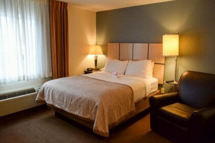Candlewood Suites Wichita Airport
