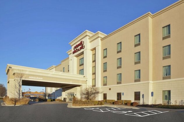 Hampton Inn & Suites Wichita-Northeast - Photo2