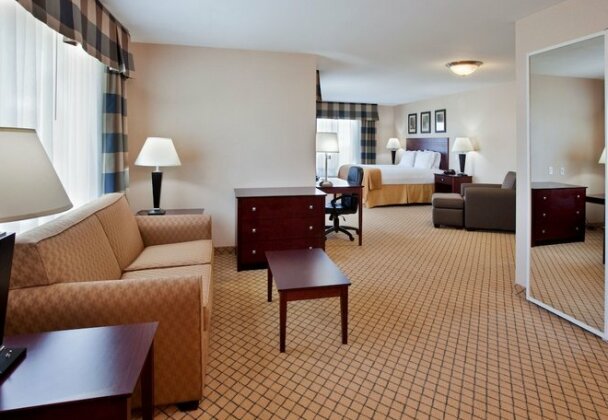 Holiday Inn Express Hotel & Suites Wichita Airport - Photo3