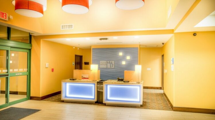 Holiday Inn Express Wichita South - Photo5