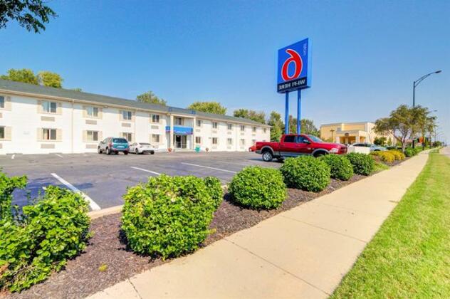 Motel 6 Wichita East - Photo4