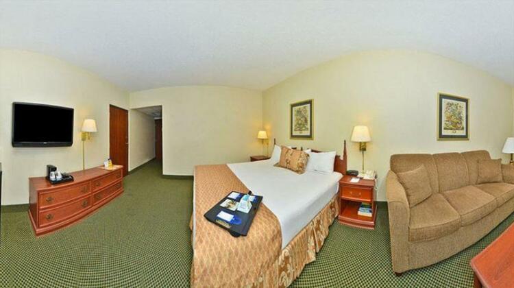 Red Roof Inn & Conference Center Wichita Airport - Photo3