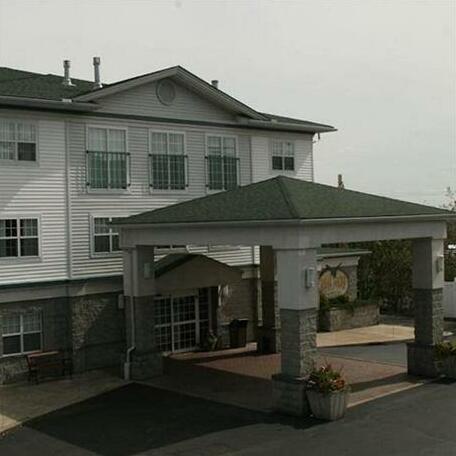Host Inn All Suites - Photo2