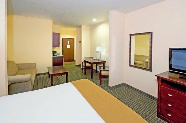 Holiday Inn Express & Suites Willcox - Photo4