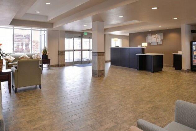Holiday Inn Express & Suites Williams - Photo2