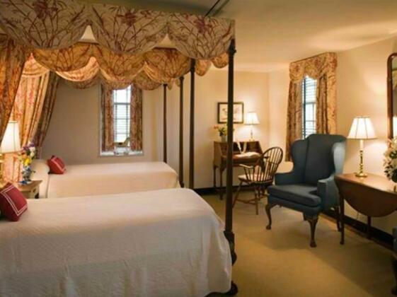 Colonial Houses - A Colonial Williamsburg Hotel - Photo5