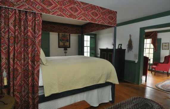 Legacy of Williamsburg Bed and Breakfast - Photo4
